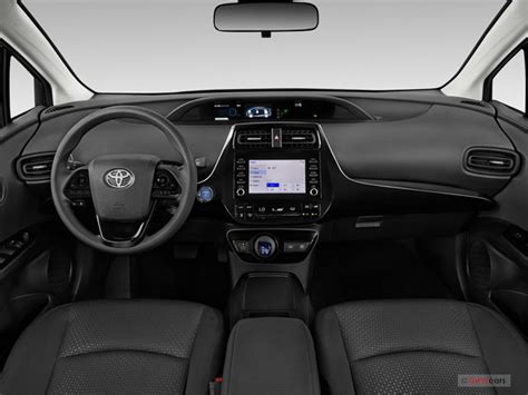 2021 Toyota Prius Pictures: | U.S. News