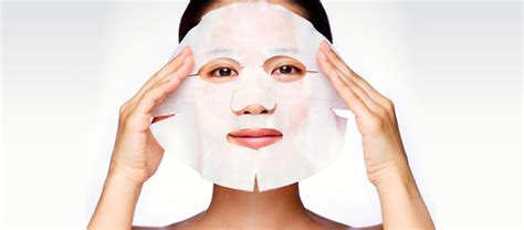 4 Tips On How To Apply A Facial Mask For Your Skincare Routine SK II US