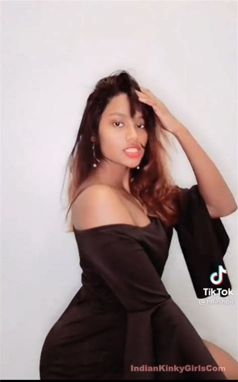 Indian OnlyFans Model Tashpie Nude Photos Album Indian Nude Girls