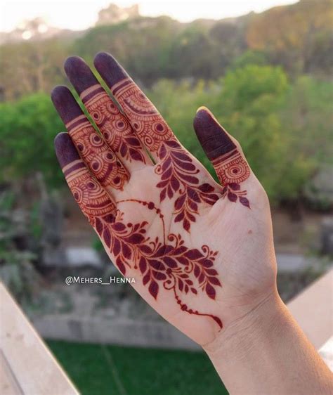 Pin by 𝚉𝙰𝙸𝙽𝙰𝙱 on HENNA Simple mehndi designs fingers Very simple