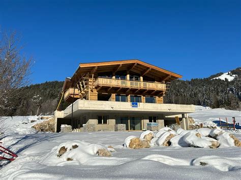 Dachstuhl Fassade Balkone In Fieberbrunn Holzbau Foidl In