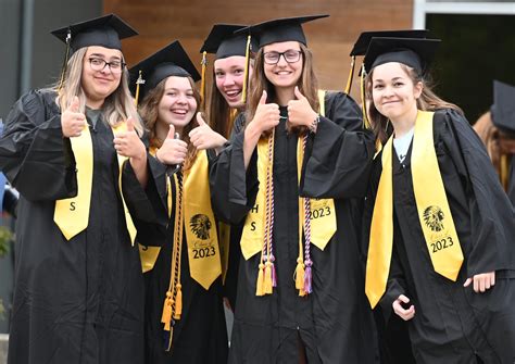 Gallery: PHS Class of 2023 Graduation Walk (June 9, 2023) - Philomath News