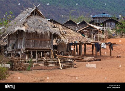 Traditional house myanmar village hi-res stock photography and images ...