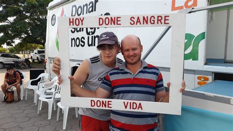 M S De Donantes Voluntarios De Sangre Se Presentaron En Una Colecta