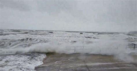 Tempesta Isha Nubifragio E Venti Fino A Km H Colpiscono Regno