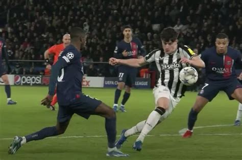 Var Official Who Gave Psg Penalty Against Newcastle Demoted From