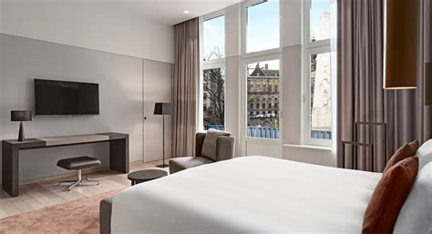 Amsterdam Hotel | Anantara Grand Hotel Krasnapolsky Grand Deluxe Room with Dam View