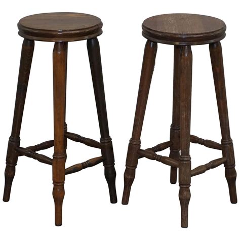 Lovely Pair Of Circa 1950s English Oak Bar Stools Nice Timber Patina At