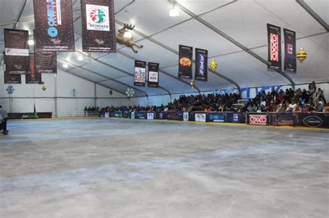 Este fin de semana instalarán la pista de hielo en Plaza de los Fundadores