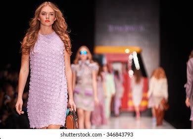 10 Hot Sexy Ksenia Knyazeva Bikini Pics