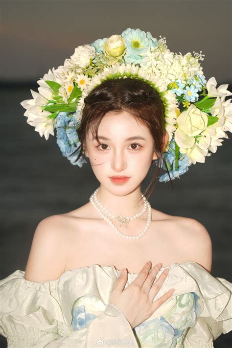 Hot girl gây sốt MXH vì khoảnh khắc giống Trịnh Sảng có người lại nhìn ra Kim Ji Won