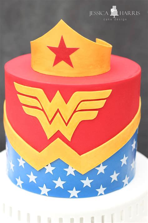 Wonder Woman Cake