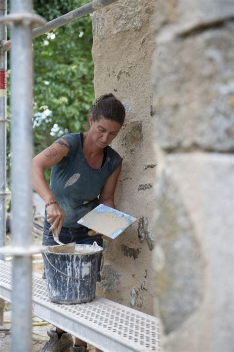 Pieds Nus Habitat Des Murs Qui Respirent