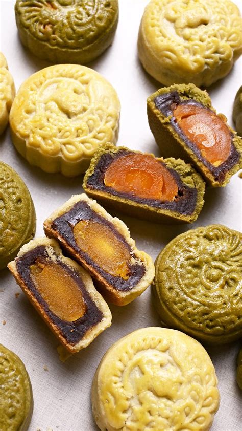 Cookie Crust Mooncakes With Red Bean Paste And Salted Egg Yolk Jaja Bakes [video] Recipe