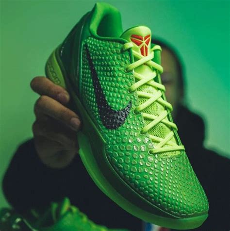 Nike Kobe 6 Grinch: Don't Steal Christmas, Buy It on Retail!