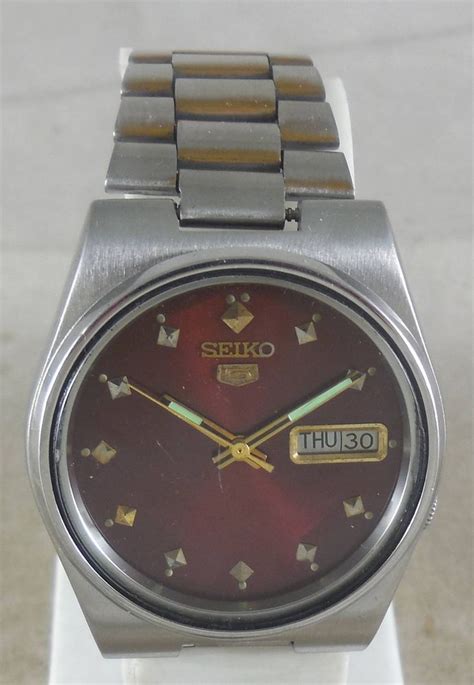 Original VINTAGE SEIKO 5 Automatic 17J Japan 7009 3131 Running Watch D