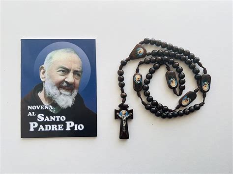 Novena Al Santo Padre Pio Libro De Rezo Con Rosario De Madera Hecho A