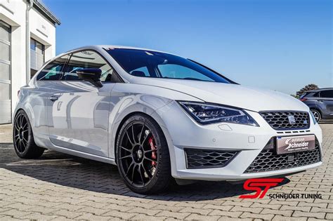 Seat Leon Cupra Oz Ultraleggera SEAT Leon Review