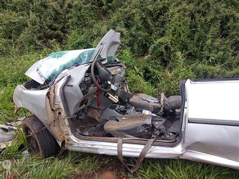 Acidente Entre Carro E Carreta Deixa Quatro Feridos Graves Na Br