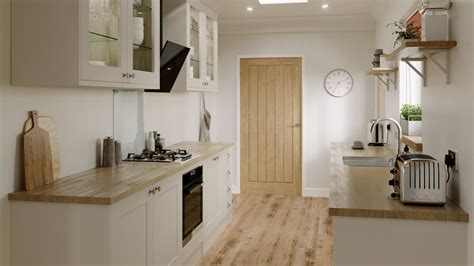 Cream Galley Fitted Kitchens Kitchens Howdens