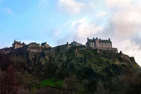 [100+] Edinburgh Castle Wallpapers | Wallpapers.com