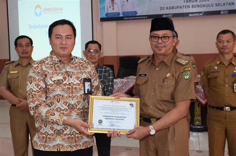 Pemkab Bengkulu Selatan Raih Penghargaan Dari Ombudsman Sebagai