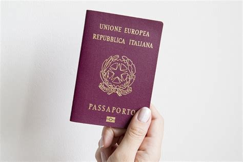 Come Richiedere Il Passaporto Elettronico Documenti Costi E Tempistiche