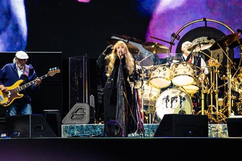 LATTO GETS NAKED ON CAMERA FOR FIRST TIME IM SHOWING IT OFF WHILE I CAN Detail Page EyeOnPop