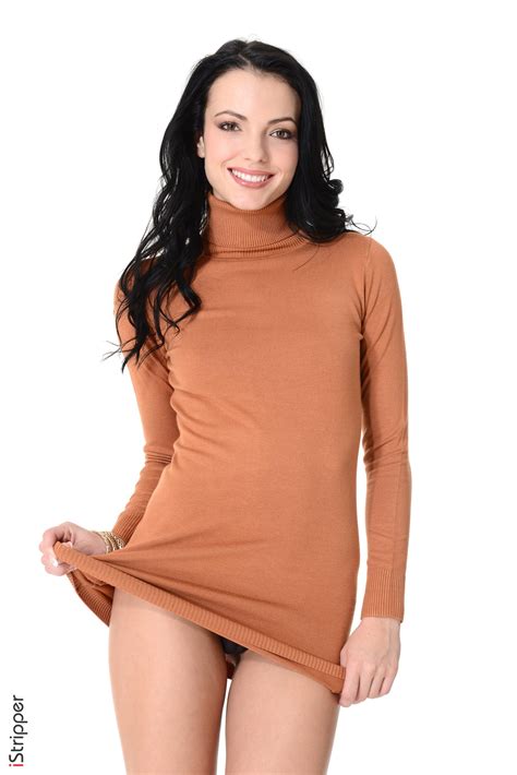 Sapphira A Cinnamon Sugar Virtual Stripper Screensaver Fit Girls Nude