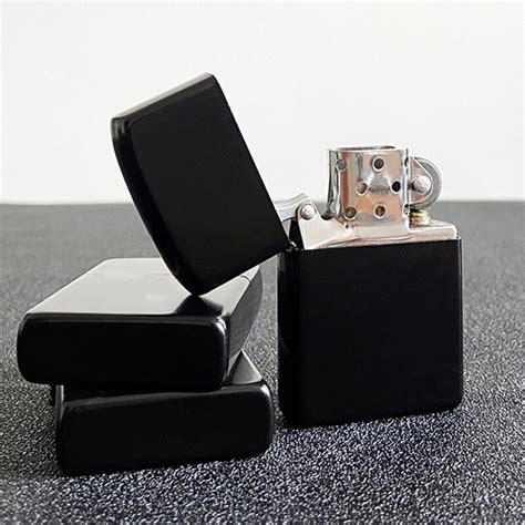 Zippo Lighter With Premium Zippo Fluid Lighterspk