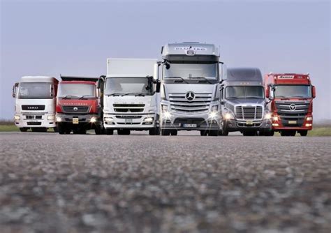 Daimler erweitert LKW Werk in Wörth 1 Milliarde Euro wird investiert