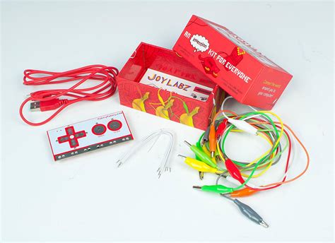 Makey Makey Classic Kit | Flinn Scientific