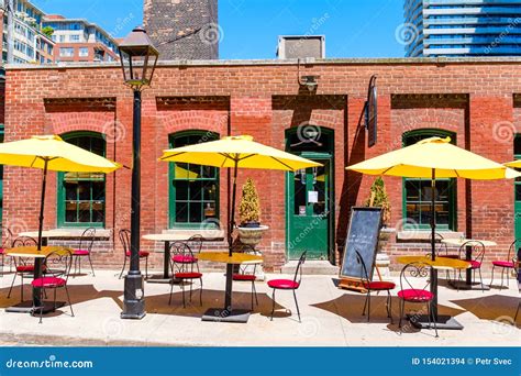 Outdoor restaurant patio editorial stock image. Image of urban - 154021394