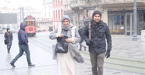 Liburan Ke Istanbul Ini 8 Potret Mesra Shireen Sungkar Teuku Wisnu