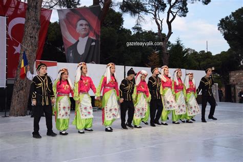 Geleneksel Uluslararasi Ocuk Enl Halk Oyunlari Fest Val