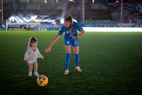 Soccer Star Alex Morgan Makes History As A Mom Abc News