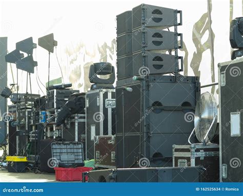 Concert Stage Equipment, Speakers, Amplifiers, Lights, Musical ...