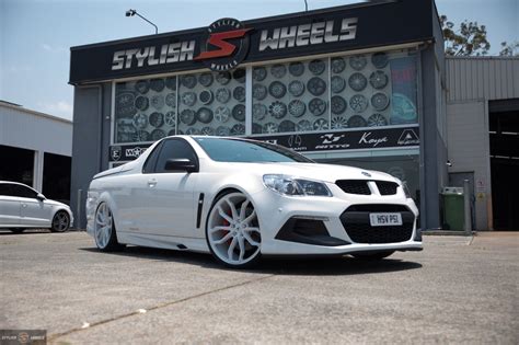 Hsv Commodore Ve Maloo R Red With Vertini Dynasty Off