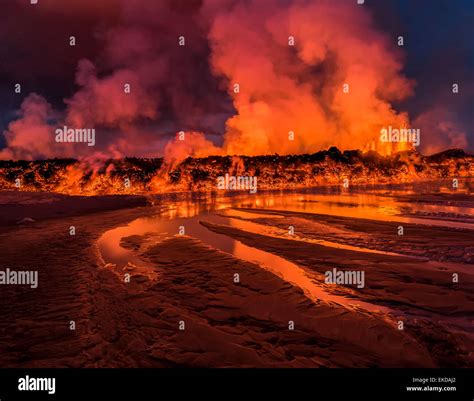 Volcano Eruption At The Holuhraun Fissure Near The Bardarbunga Volcano