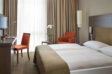 IntercityHotel Berlin Hauptbahnhof in Germany - Room Deals, Photos ...