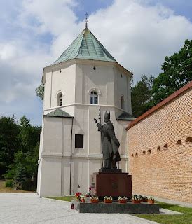 Bazylika I Klasztor Oo Bernardyn W W Le Ajsku Baszty Obronne