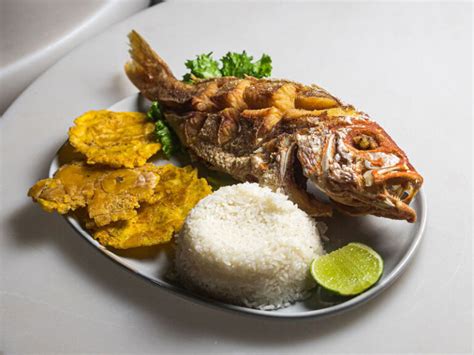 Mariscos Restaurante La Pequeña Colombia Tampa