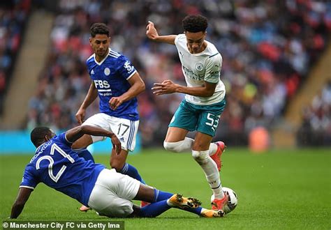 Leicester Manchester City Foxes Win Community Shield As Kelechi