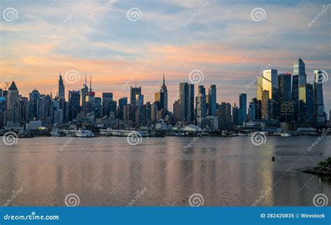 Stunning Skyline of New York City at Sunset. Editorial Image ...