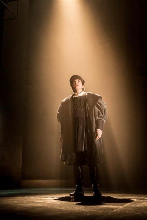 Bring Up The Bodies - Cheap Theatre Tickets - Aldwych Theatre