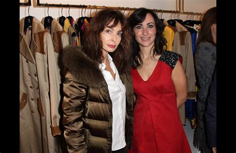 Photo Anne Parillaud et la créatrice Rowena Forrest lors de l