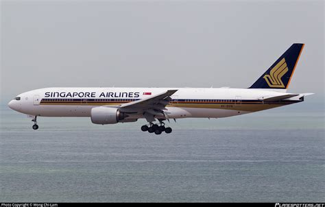 9V SVN Singapore Airlines Boeing 777 212ER Photo By Wong Chi Lam ID