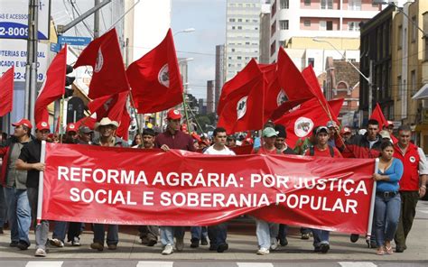 Reforma agrária pode combater pobreza no Brasil diz MST