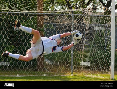 Soccer Goalie Hi Res Stock Photography And Images Alamy