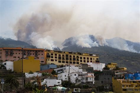 El Fuego En La Isla Espa Ola De Tenerife Arras Hect Reas Y Hay